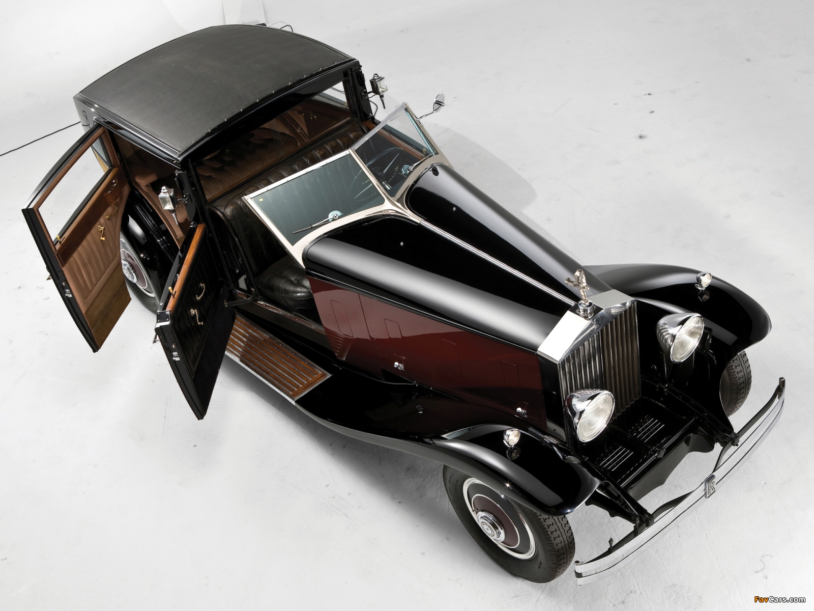Rolls-Royce Phantom II Special Town Car by Brewster 1933 wallpapers (1600 x 1200)