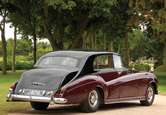 Images of Rolls-Royce Silver Cloud LWB Saloon by James Young (III) 1962–65