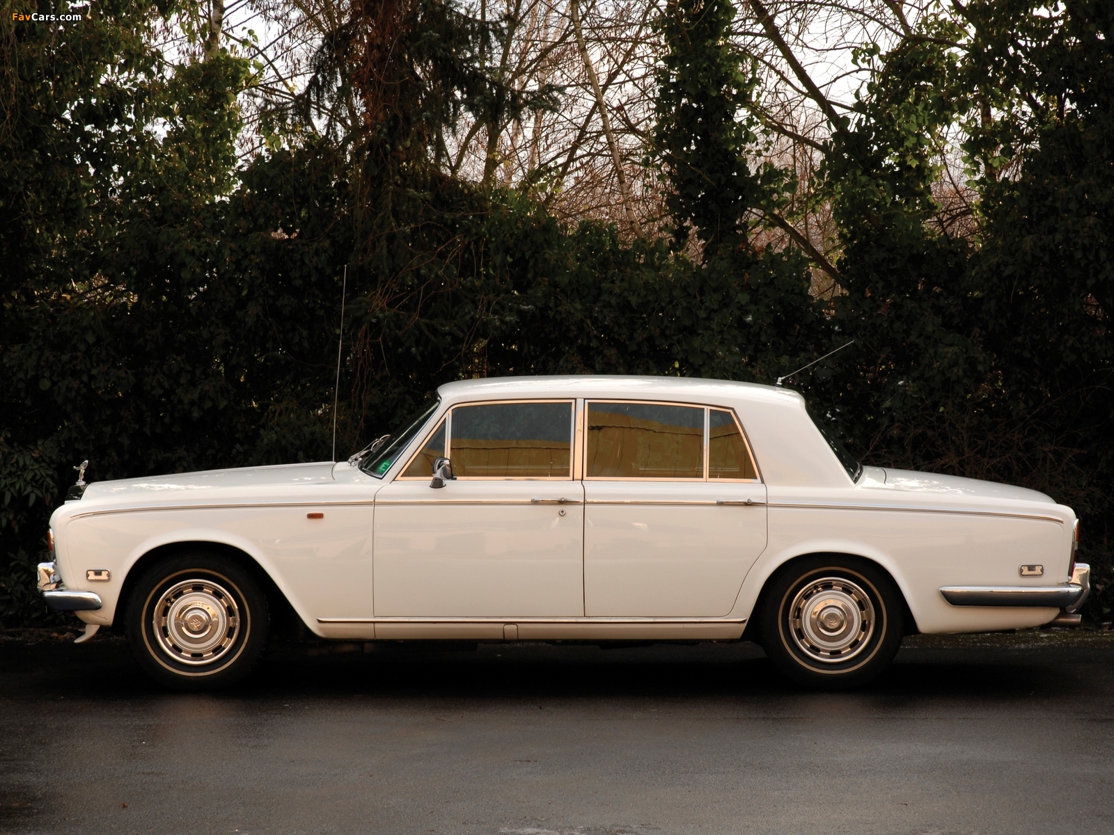 Rolls-Royce Silver Shadow 1965–77 wallpapers (1600 x 1200)
