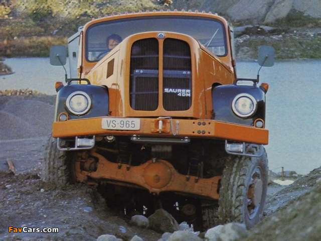 Photos of Saurer 4DM 4x4 1959–74 (640 x 480)