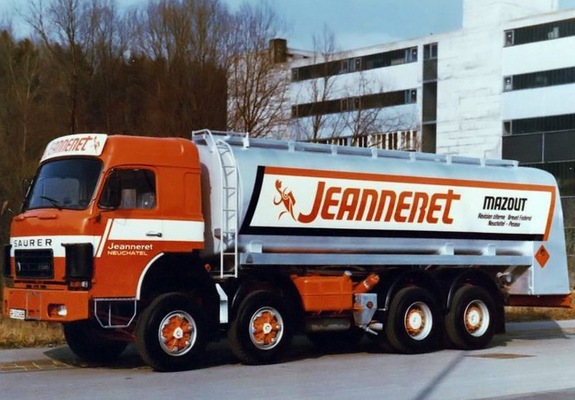 Photos of Saurer D330 8x4 Tanker 1976–82