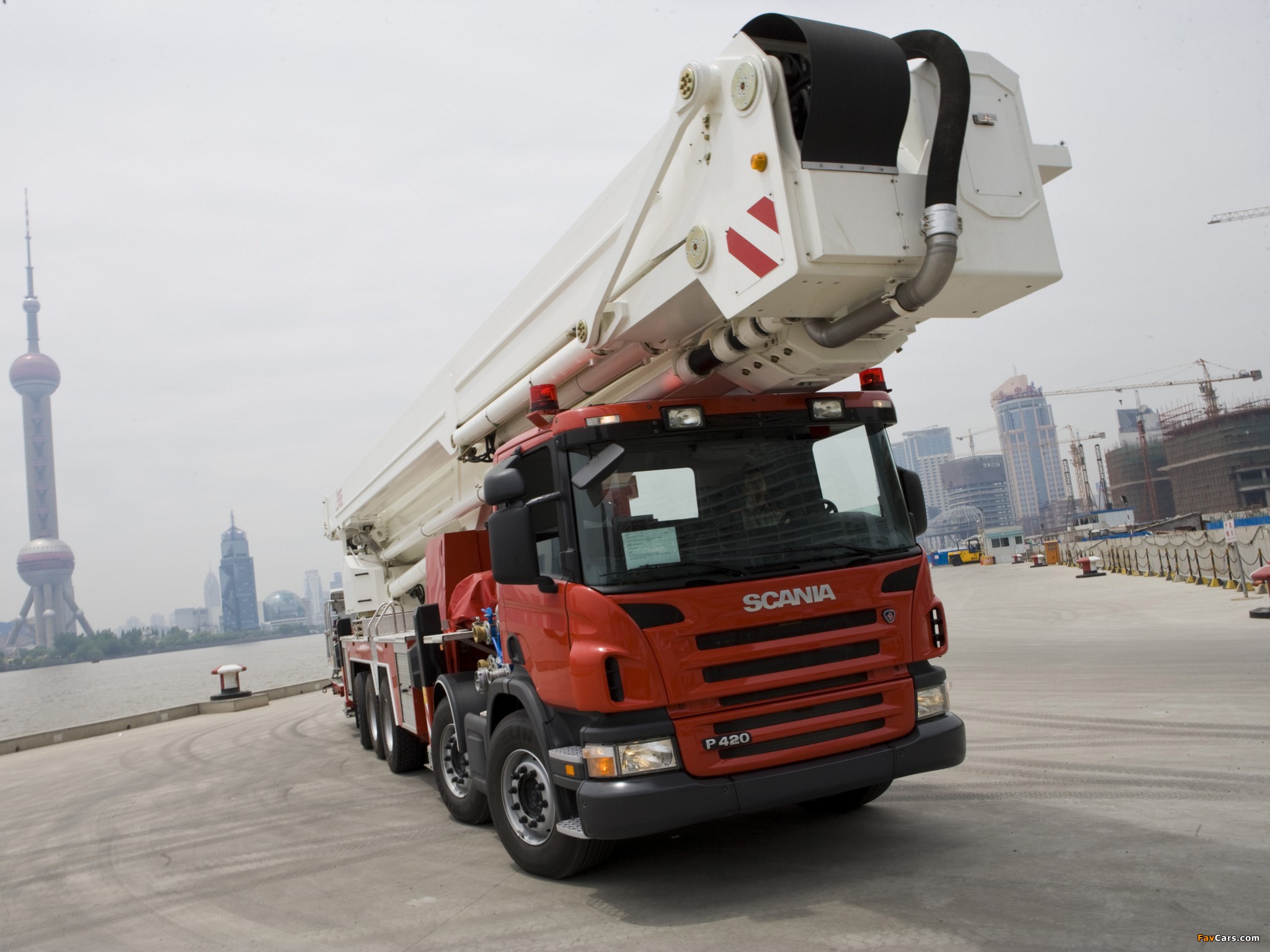 Images of Scania P420 10x4 Firetruck by Bronto Skylift 2004–10 (2048 x 1536)