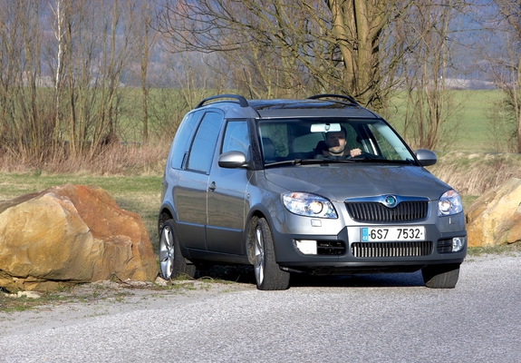 Škoda Roomster Scout 2007–10 images