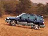 Subaru Forester 2.0GX 2000–02 photos