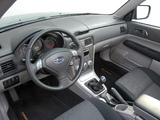 Subaru Forester 2.0X 2005–08 photos