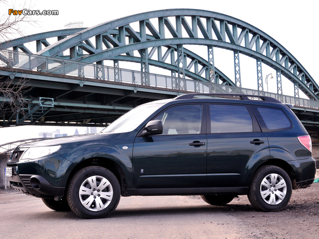 Subaru Forester 30 Jahre (SH) 2010 images (640 x 480)