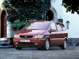 Subaru Traviq 2001–04 images