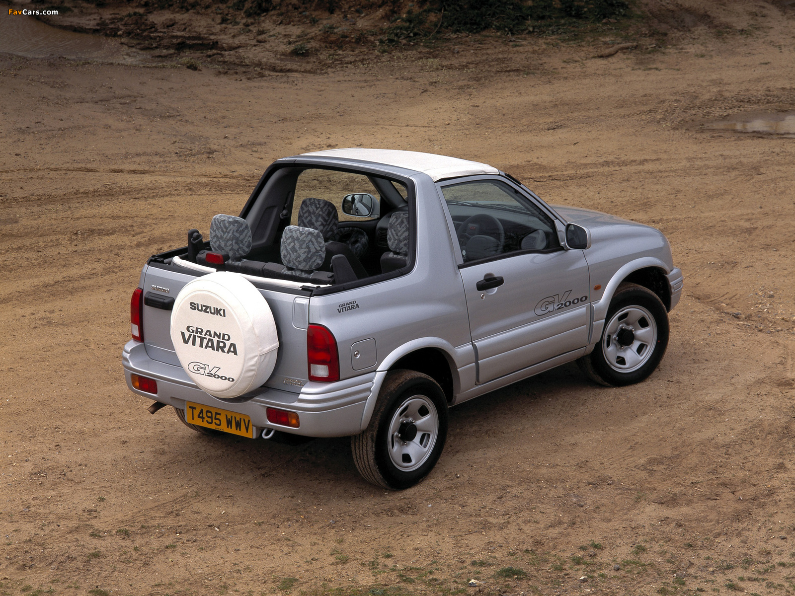 Pictures of Suzuki Grand Vitara Canvas Top UK-spec 1998–2005 (1600 x 1200)