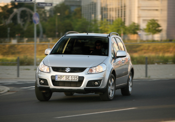 Suzuki SX4 2010–13 images