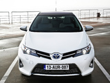 Images of Toyota Auris Hybrid 2012