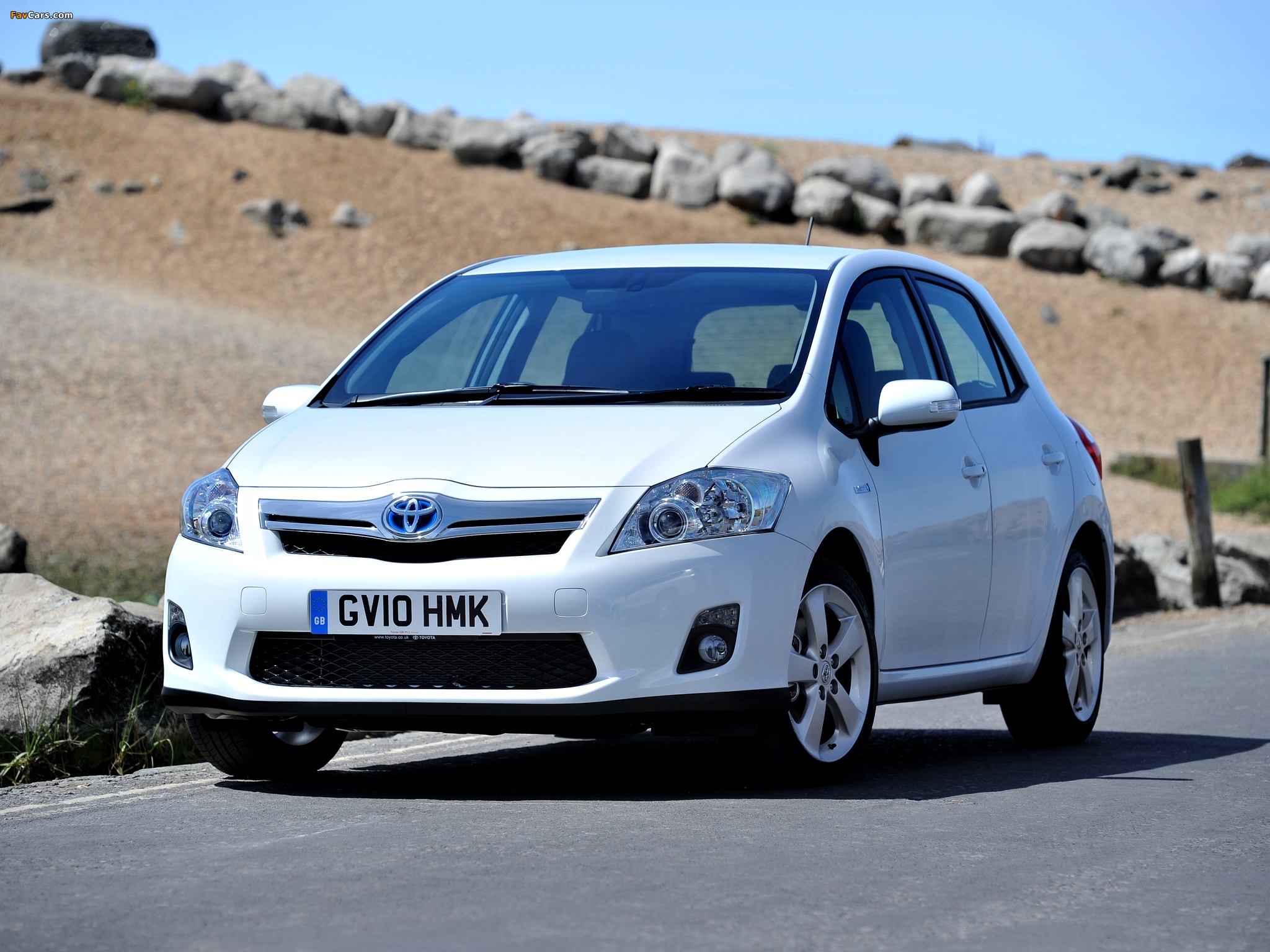 Pictures of Toyota Auris HSD UKspec 201012 (2048x1536)