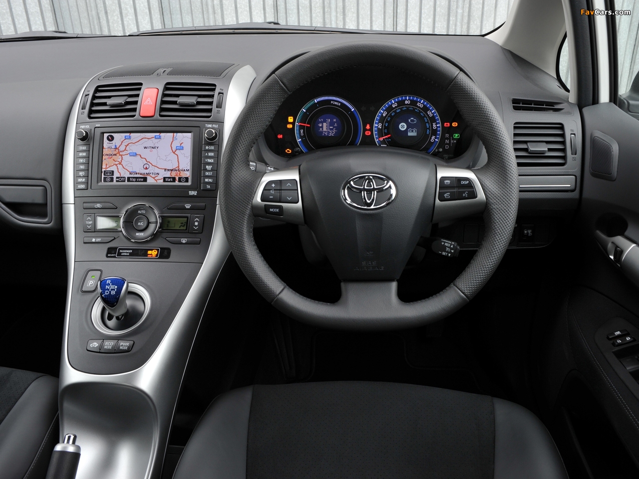 Toyota Auris HSD UK-spec 2010–12 images (1280 x 960)