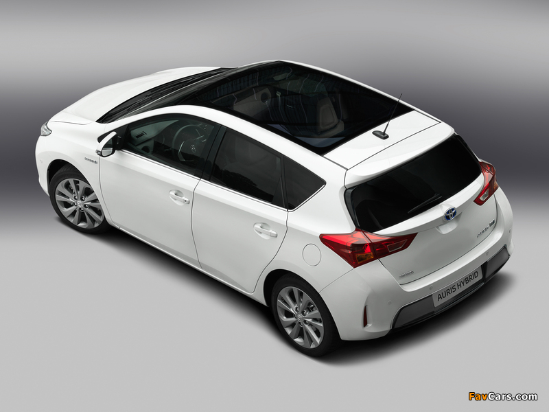 Toyota Auris Hybrid 2012 photos (800 x 600)