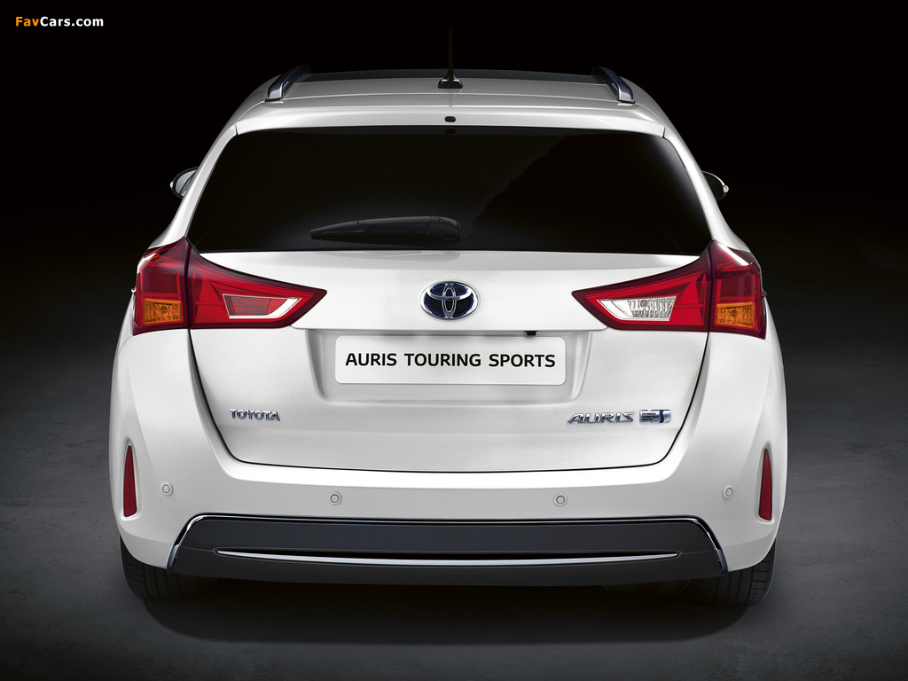 Toyota Auris Touring Sports Hybrid 2012 pictures (1024 x 768)