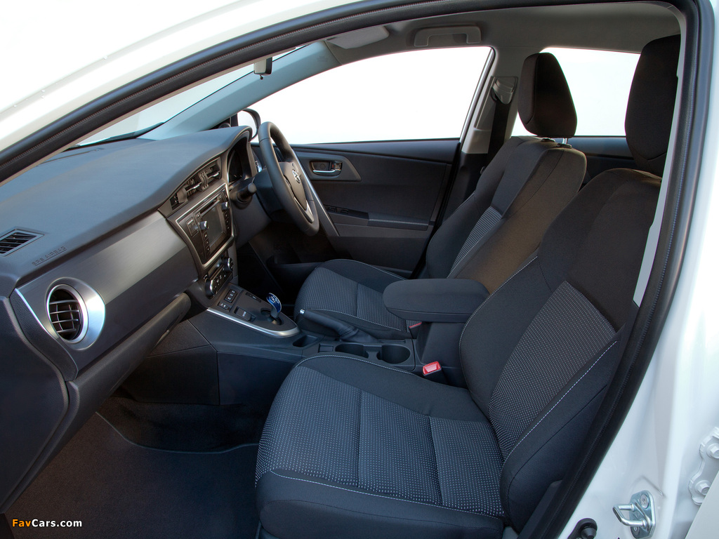Toyota Auris Hybrid UK-spec 2012 pictures (1024 x 768)