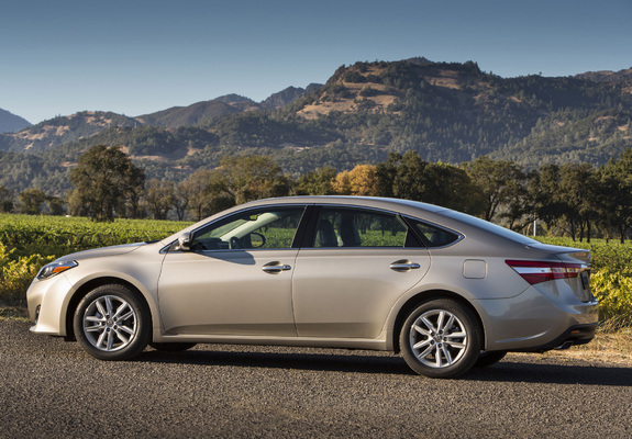 Images of Toyota Avalon 2012