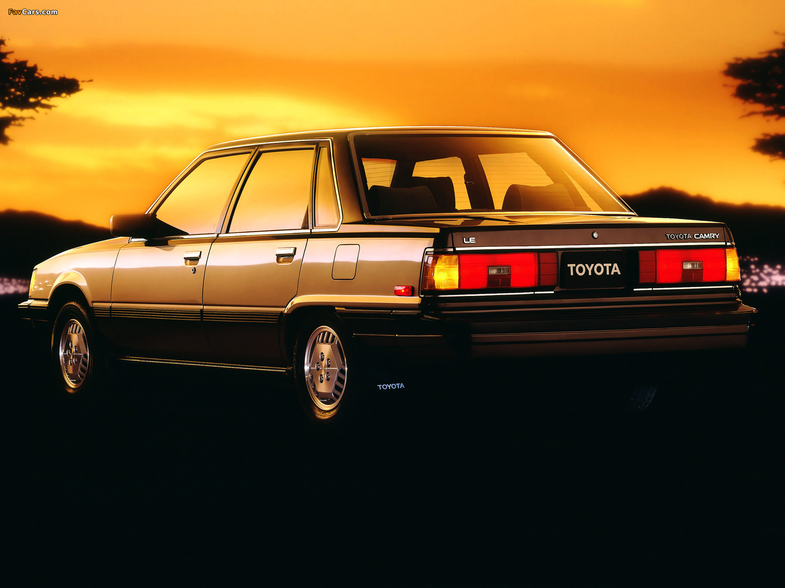 Images of Toyota Camry LE US-spec (V10) 1984–86 (1600 x 1200)