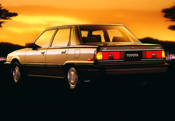 Images of Toyota Camry LE US-spec (V10) 1984–86