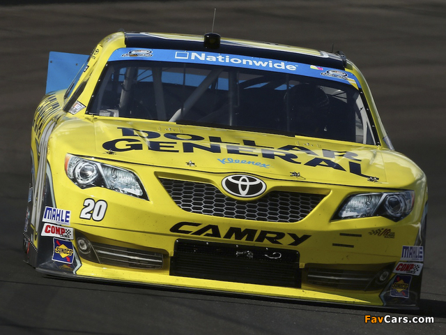 Images of Toyota Camry NASCAR Nationwide Series Race Car 2011 (640 x 480)