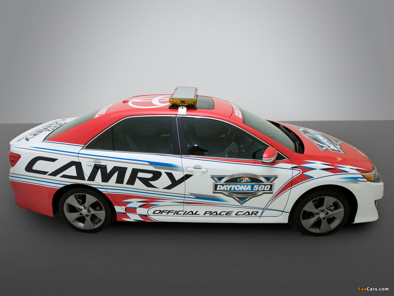 Images of Toyota Camry SE Daytona 500 Pace Car 2012 (1280 x 960)
