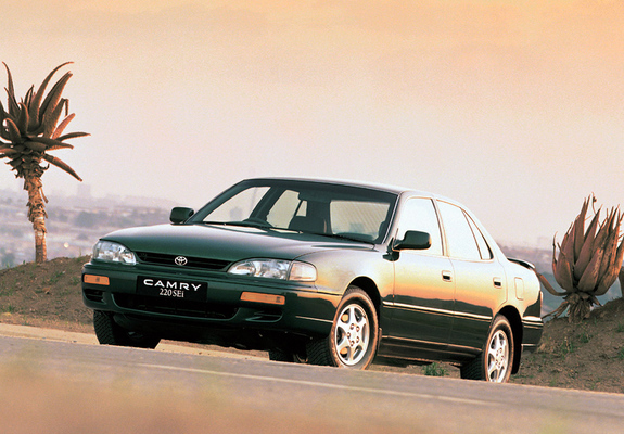 Photos of Toyota Camry ZA-spec (XV10) 1993–97