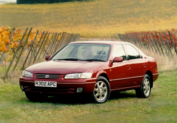 Photos of Toyota Camry UK-spec (MCV21) 1997–2001