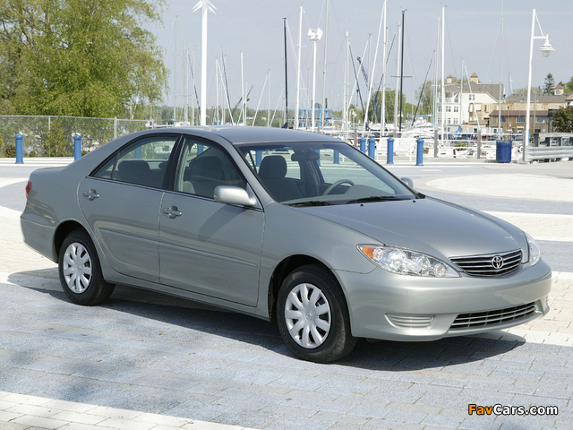 Photos of Toyota Camry LE US-spec (ACV30) 2004–06 (640 x 480)