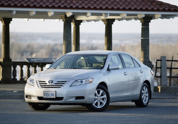 Pictures of Toyota Camry LE 2006–09