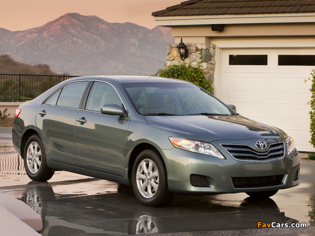 Toyota Camry LE 2009–11 wallpapers (640 x 480)