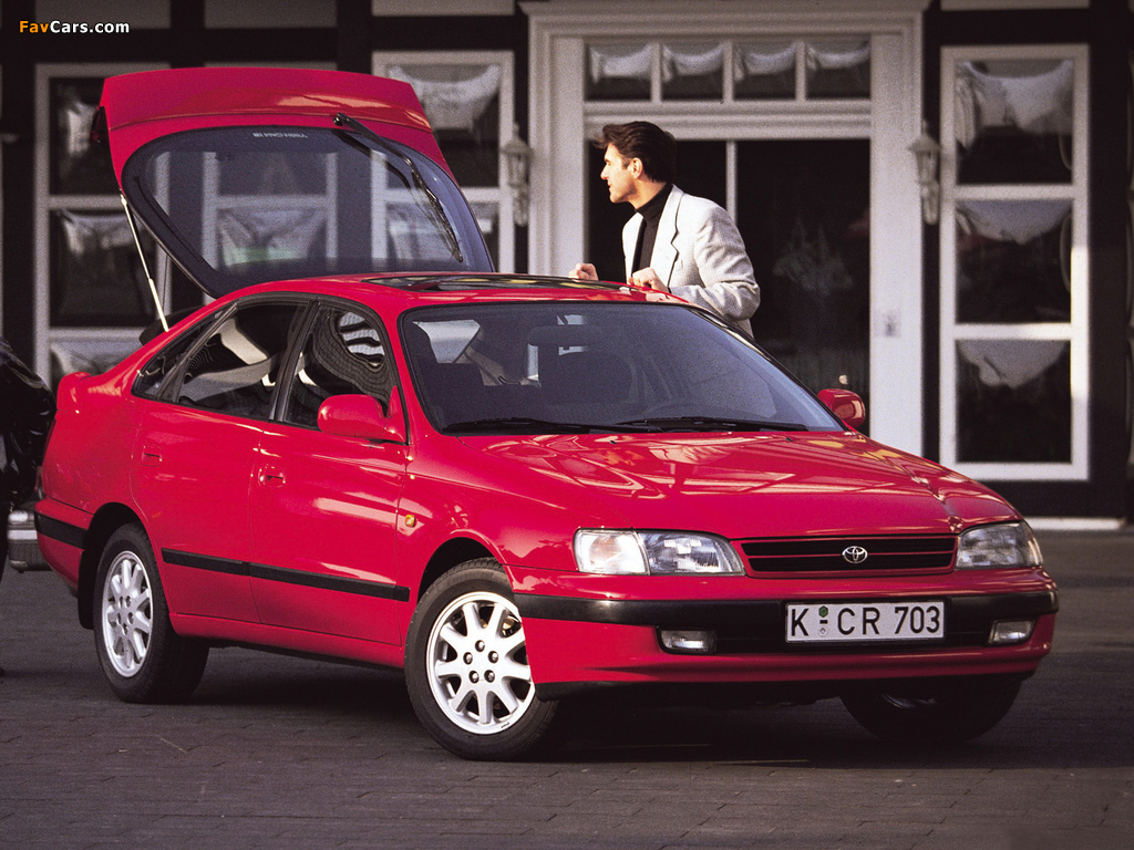 Images of Toyota Carina E Liftback (ST190) 1992–95 (1024 x 768)