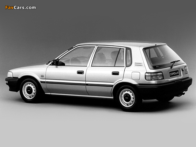 Photos of Toyota Corolla Compact 5-door (E90) 1987–92 (640 x 480)