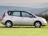 Images of Toyota Corolla Verso UK-spec 2001–04