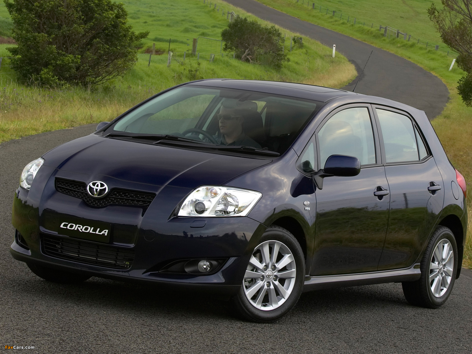 Toyota auris e150. Toyota Corolla Hatchback 2012. Corolla Hatchback e150. Тойота аурис хэтчбек 2012. Тойота аурис 2008.