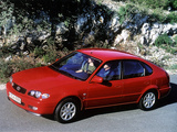 Pictures of Toyota Corolla 5-door 1999–2001