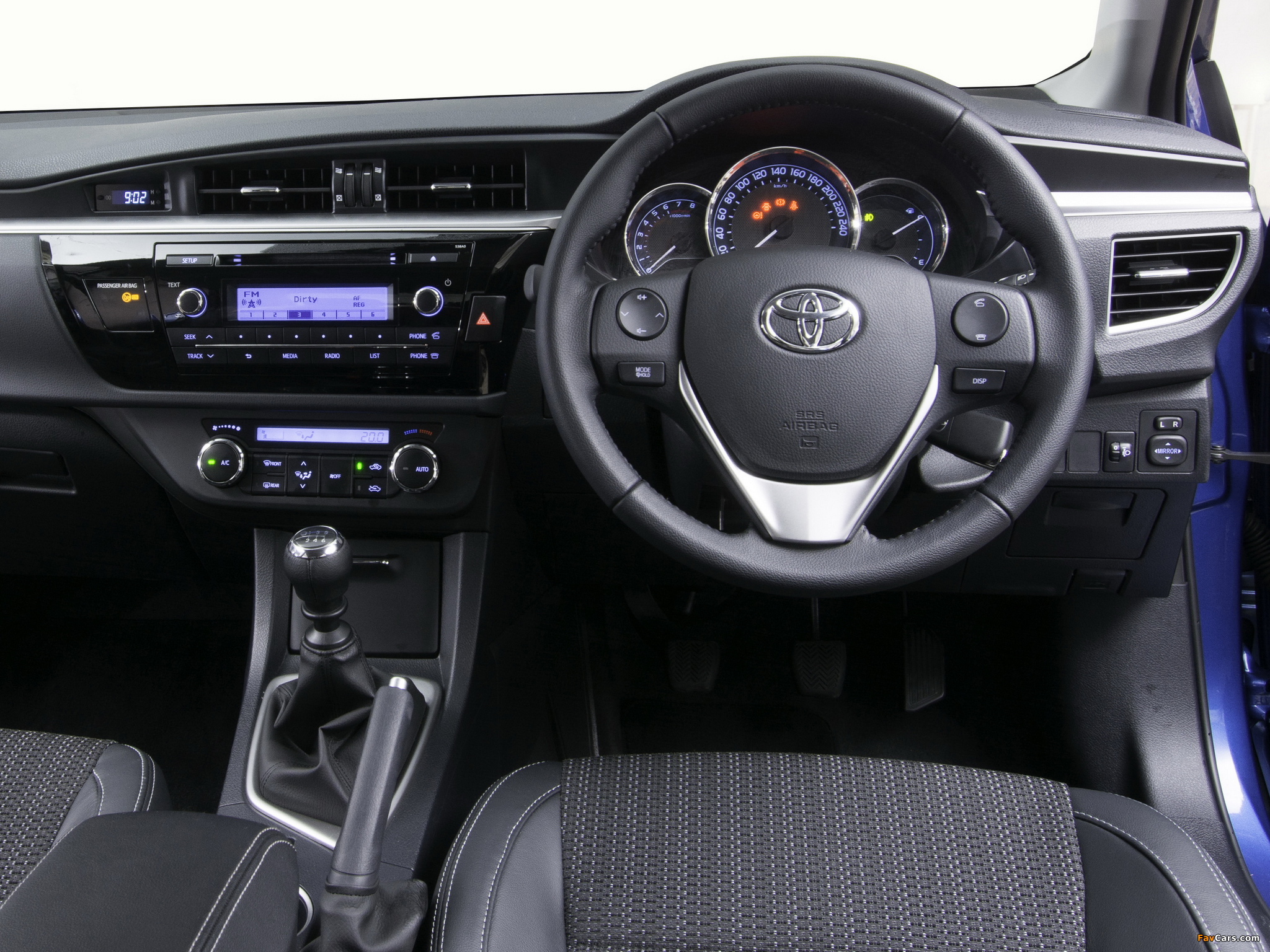 Toyota corolla 2014 год. Тойота Королла 2014 года. Toyota Corolla 2014. Тойота Королла 2014 комплектации. Toyota Королла 2014.