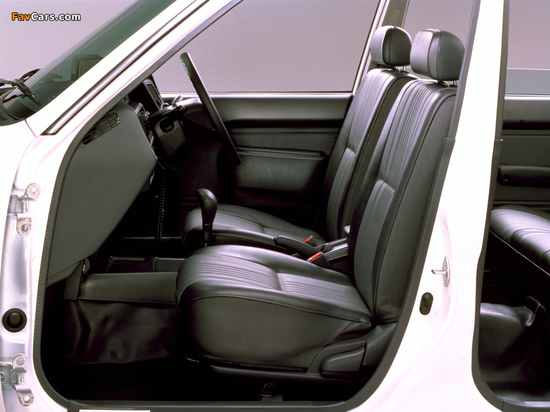 Images of Toyota Comfort Taxi (S10) 1995 (800 x 600)