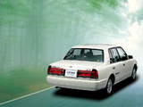 Images of Toyota Crown Sedan (S10) 2001