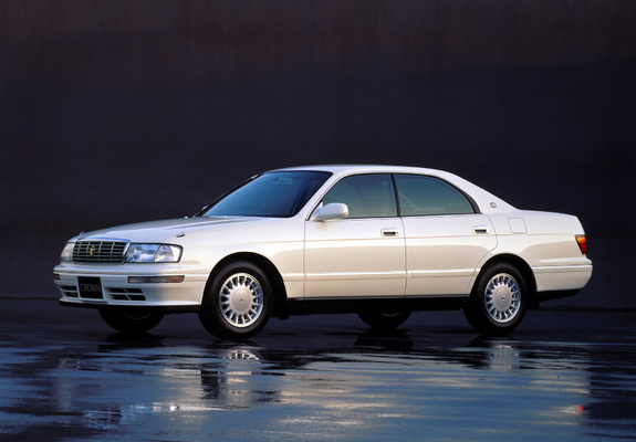Toyota Crown (S140) 1993–95 pictures