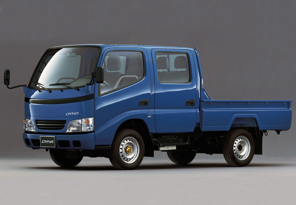 Images of Toyota Dyna Double Cab 1999–2002