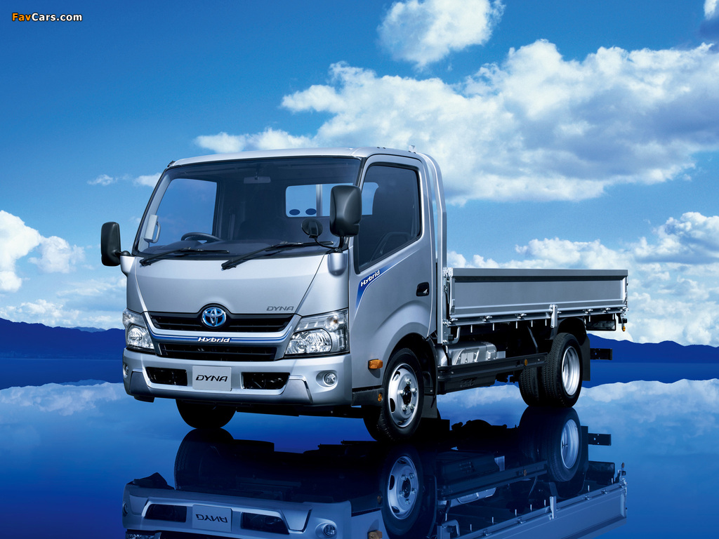 Pictures of Toyota Dyna Hybrid JP-spec 2011 (1024 x 768)