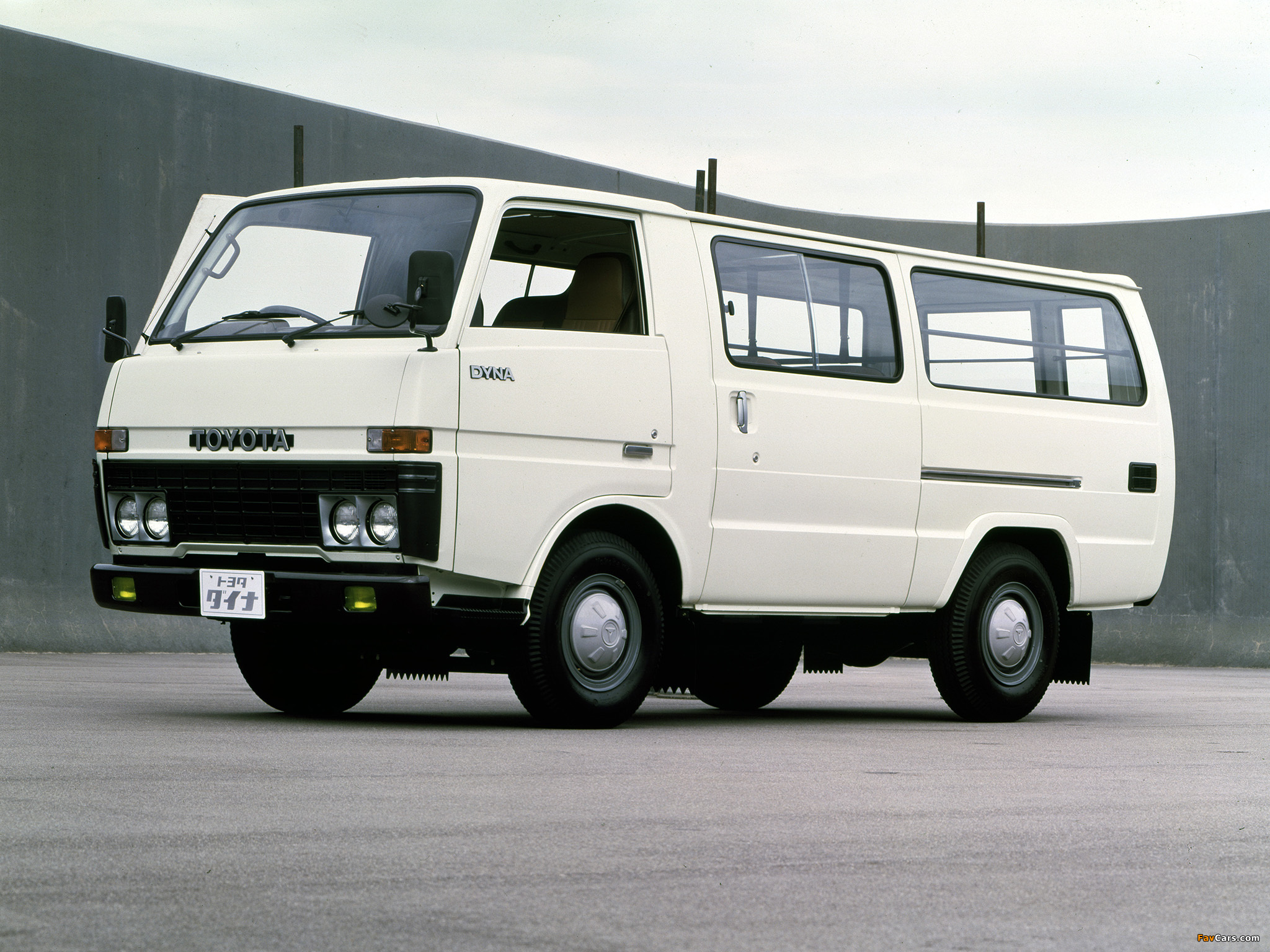 Toyota Dyna Van JP-spec (U20) 1977–84 images (2048x1536)
