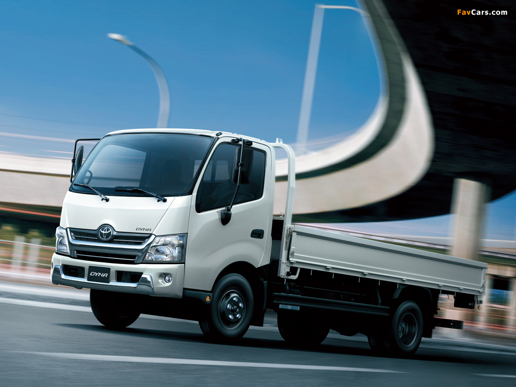 Toyota Dyna 200 2011 wallpapers (1024 x 768)