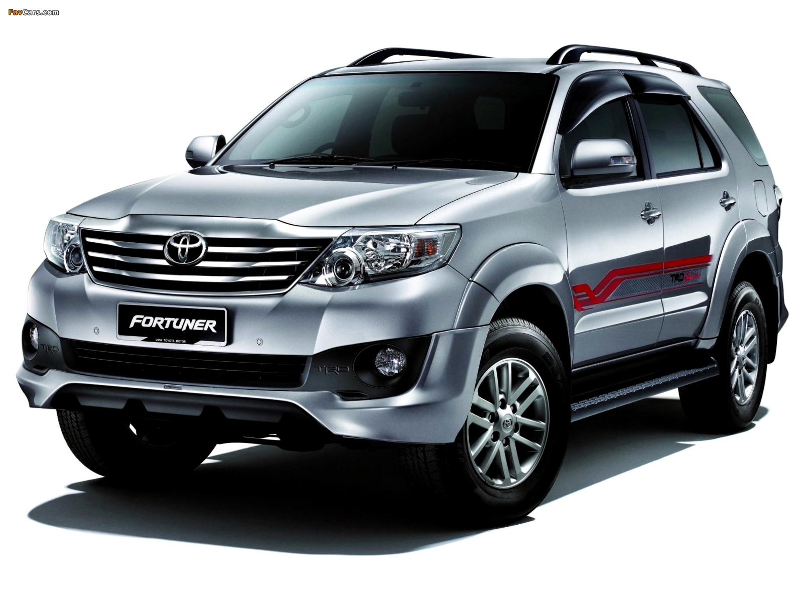 TRD Toyota Fortuner Sportivo 2011 wallpapers (1600x1200)