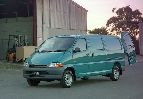 Photos of Toyota Hiace SBV Van AU-spec 1995–2006