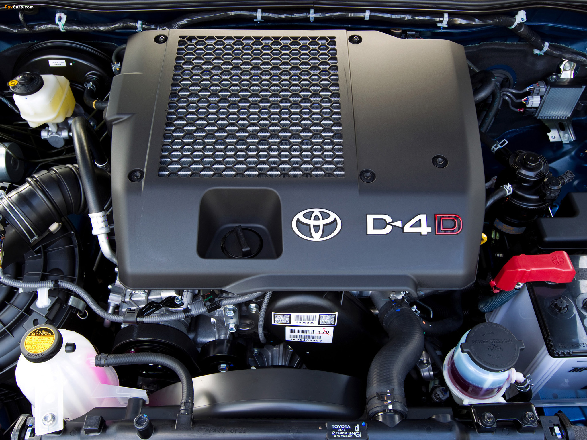 Дизельные моторы тойота. Двигатель Toyota Hilux 2.4 дизель. Toyota Hilux d4d. Тойота мотор d4. Diesel Toyota d4d.