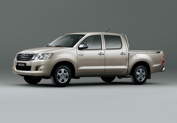 Toyota Hilux Double Cab 4x2 2011 wallpapers