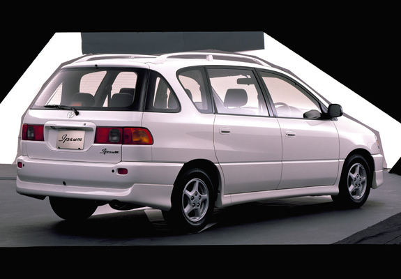 Toyota Ipsum AeroTouring (XM10G) 1996–2001 photos