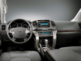 Images of Toyota Land Cruiser 200 VX-R UAE-spec (UZJ200) 2010–12