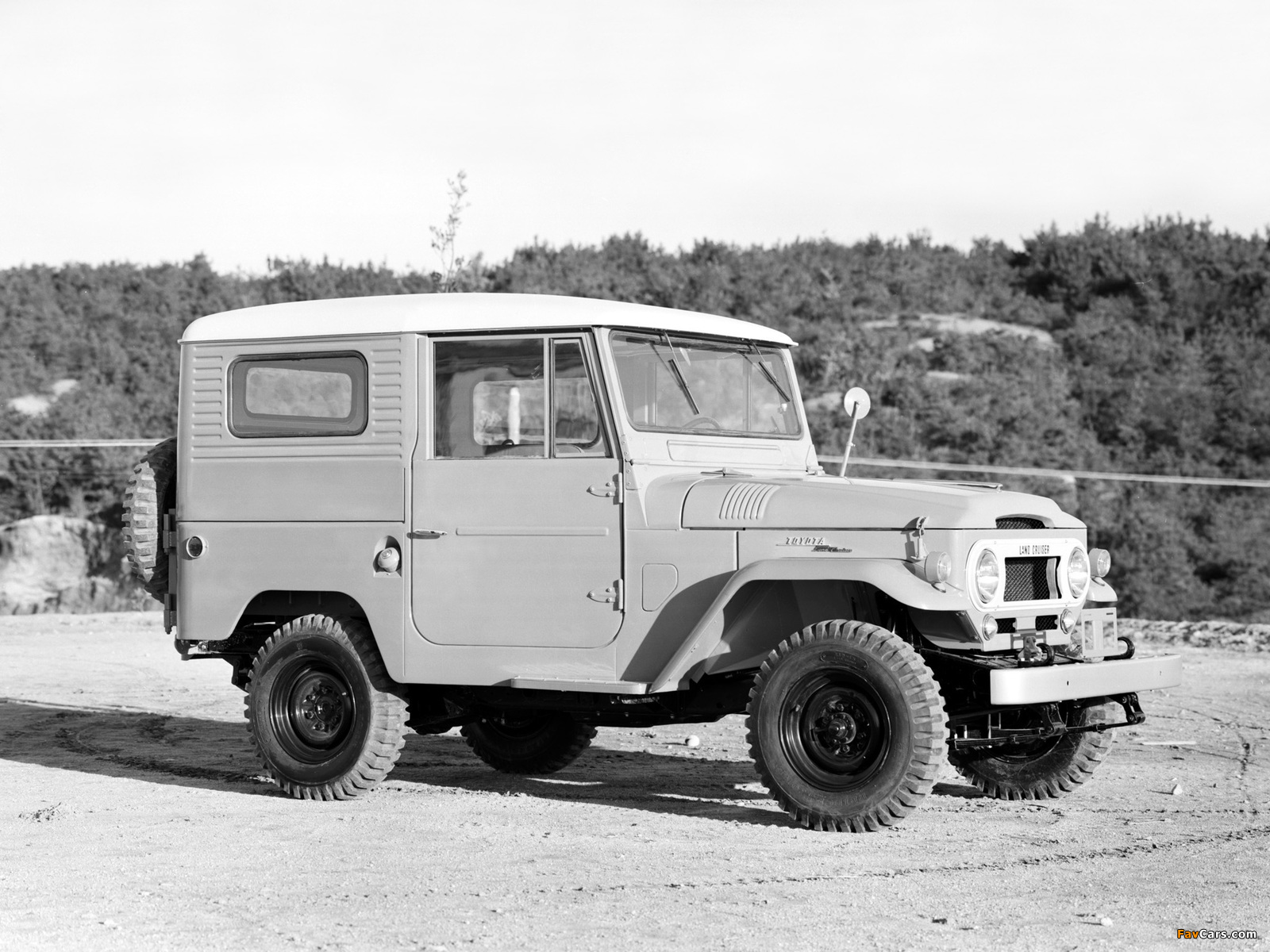 Pictures of Toyota Land Cruiser (FJ40V) 1961–73 (1600 x 1200)