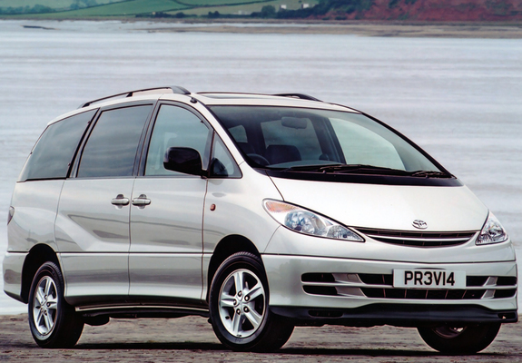 Photos of Toyota Previa UK-spec 2000–05